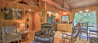 Secluded Stanardsville Cabin w/ 10 Acres & Hot Tub