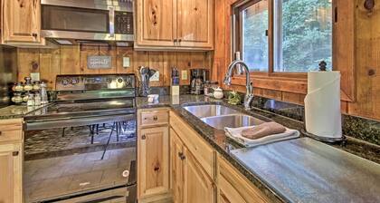 Secluded Stanardsville Cabin w/ 10 Acres & Hot Tub