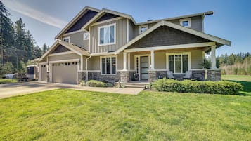 House (5 Bedrooms) | Front of property