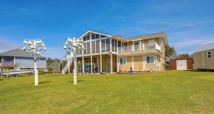 Sneads Ferry Vacation Rental Studio w/ Water Views