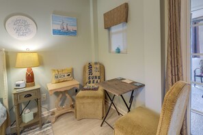 Apartment (0 Bedroom) | Interior
