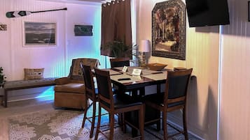 Apartment (0 Bedroom) | Interior