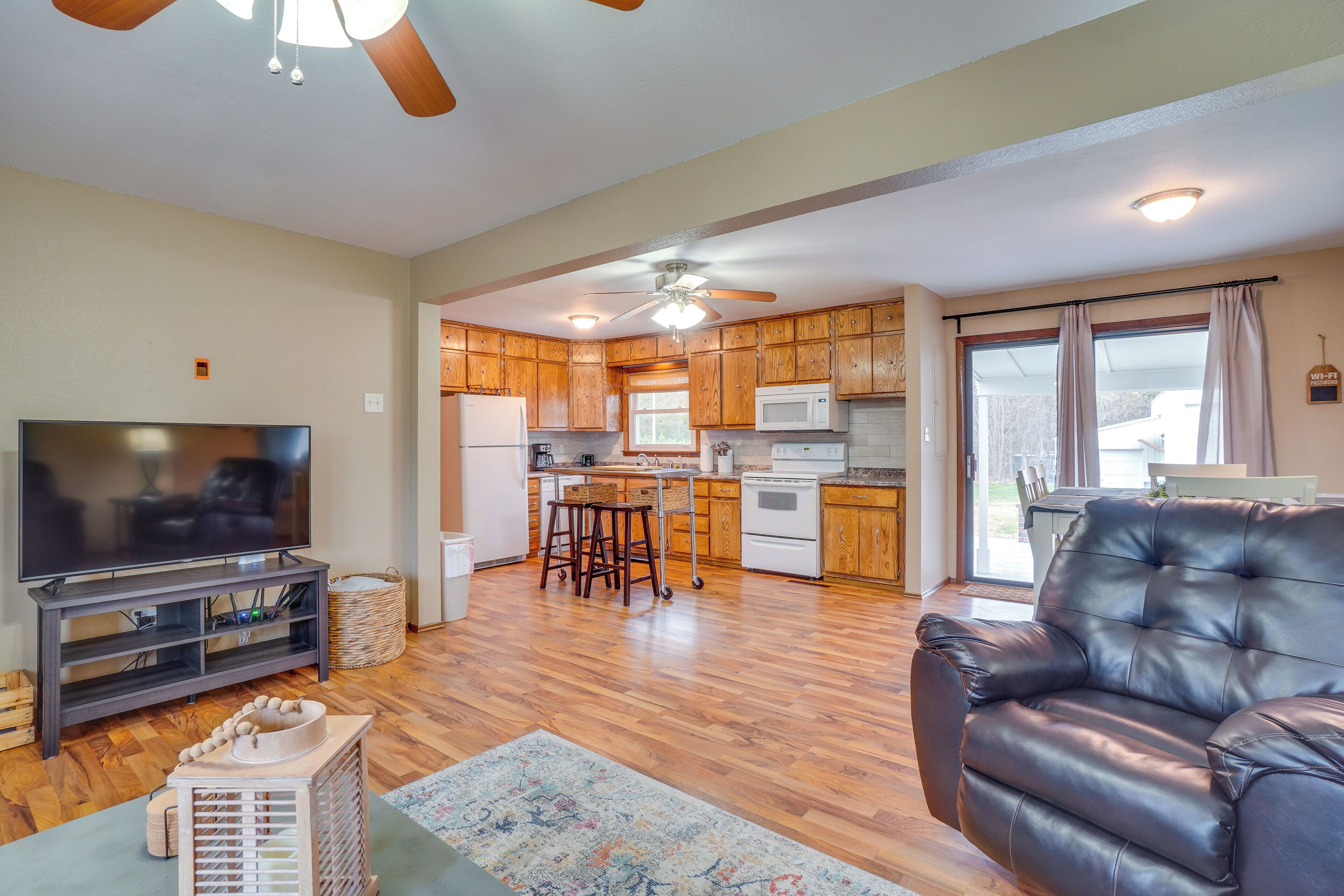 House (3 Bedrooms) | Interior