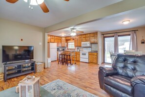 House (3 Bedrooms) | Interior - Shell Knob Home w/ Fire Pit, Near Table Rock Lake! (Shell Knob)