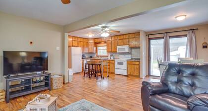 Shell Knob Home w/ Fire Pit, Near Table Rock Lake!