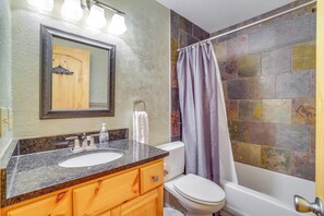 House (3 Bedrooms) | Interior - Shell Knob Home w/ Fire Pit, Near Table Rock Lake! (Shell Knob)