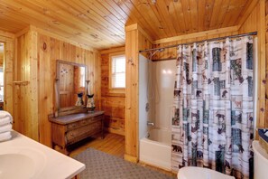 Interior - Smoky Mountains Cabin w/ Hot Tub, Deck & Views! (Sevierville)