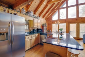 House (3 Bedrooms) | Interior