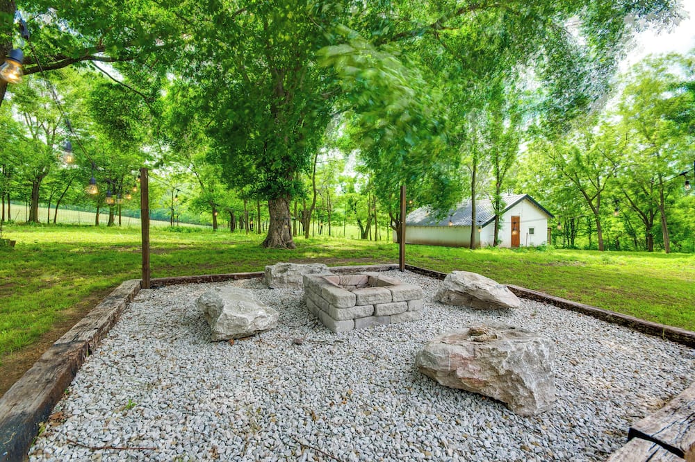 Spacious Missouri Vacation Rental w/ Fire Pit! - Stockton Lake, MO