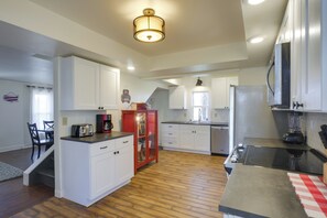 House (4 Bedrooms) | Interior