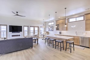 House (3 Bedrooms) | Interior