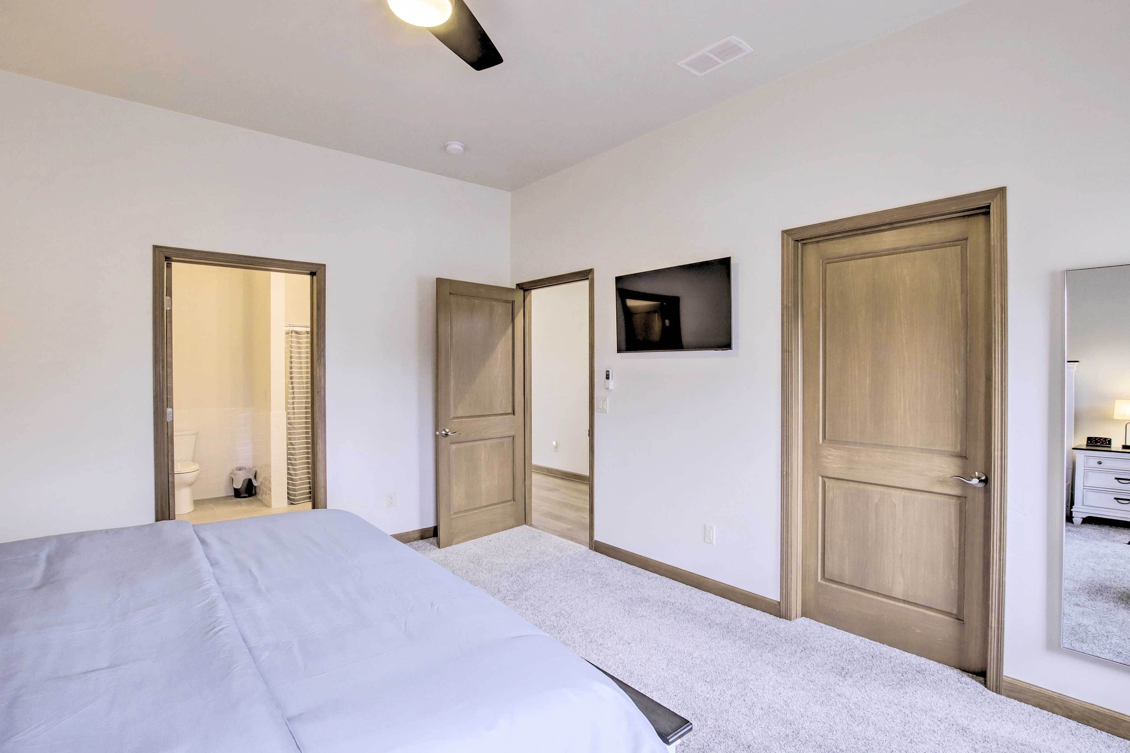 House (3 Bedrooms) | Interior