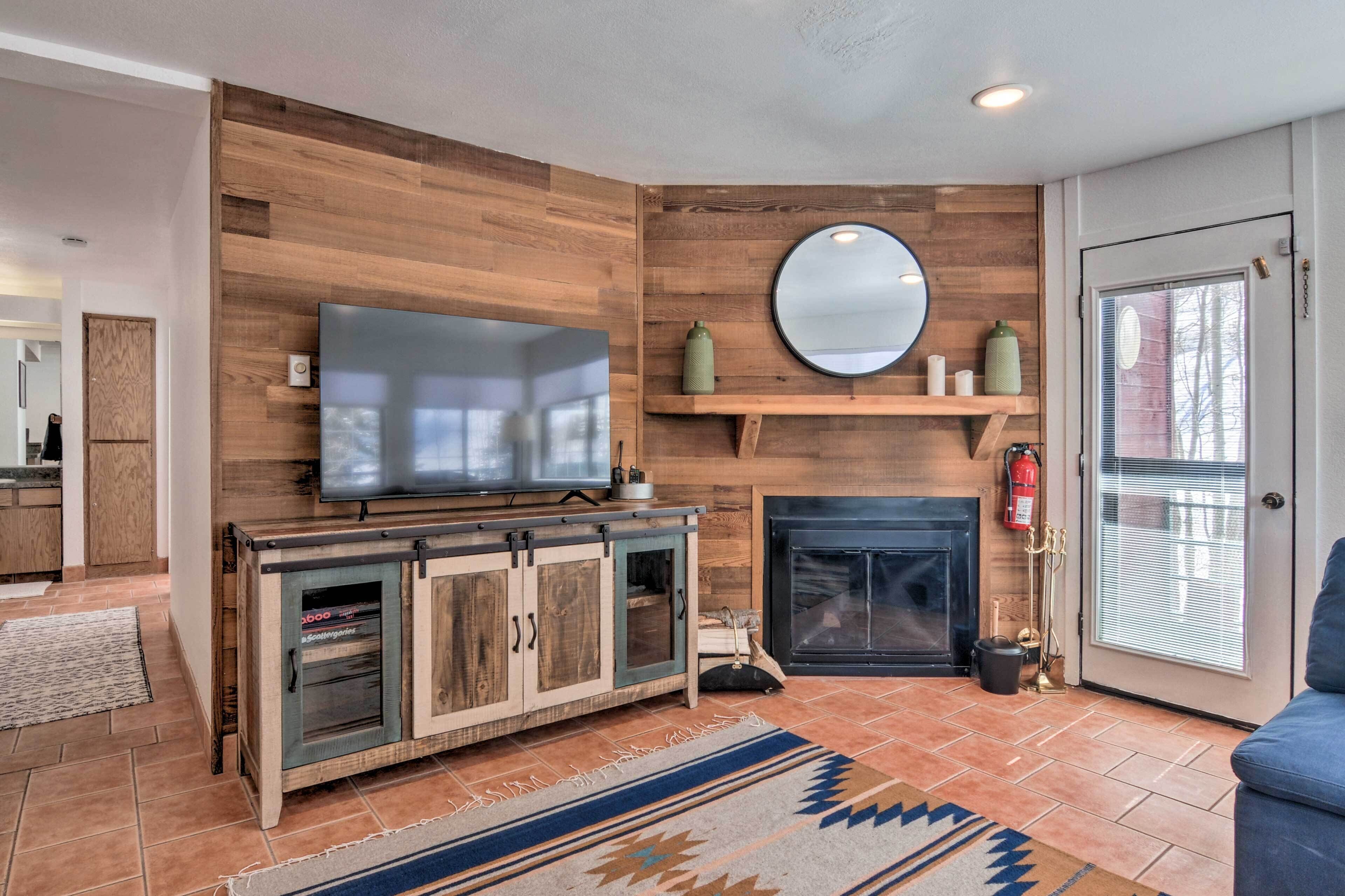 Ski-in/ski-out Brian Head Condo w/ Hot Tub!