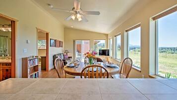 Cottage (2 Bedrooms) | Interior