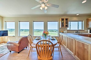 Cottage (2 Bedrooms) | Interior