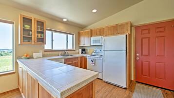 Cottage (2 Bedrooms) | Interior