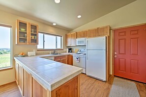 Cottage (2 Bedrooms) | Interior