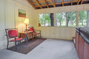 Apartment (0 Bedroom) | Interior - Studio in Fredericksburg Winery w/ Shared Hot Tub (Fredericksburg)