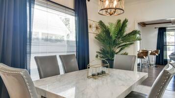 Maison (4 Bedrooms) | Intérieur