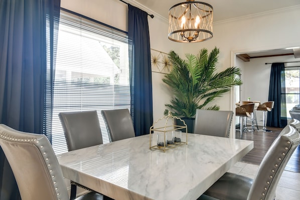 House (4 Bedrooms) | Interior - Stunning Baton Rouge Home w/ Pool: Near Lsu! (Baton Rouge)