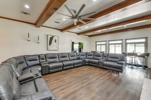 Interior - Stunning Baton Rouge Home w/ Pool: Near Lsu! (Baton Rouge)