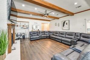 House (4 Bedrooms) | Interior - Stunning Baton Rouge Home w/ Pool: Near Lsu! (Baton Rouge)