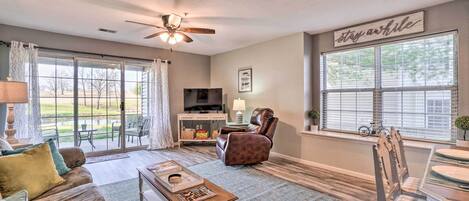 公寓 (2 Bedrooms) | 起居區 | 平面電視