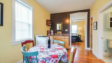 Apartment (1 Bedroom) | Interior