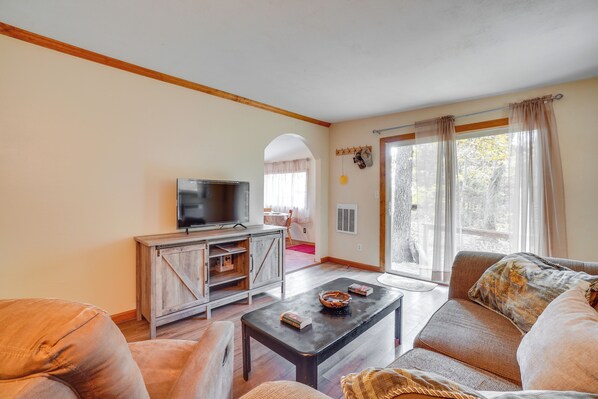 House (2 Bedrooms) | Front of property
