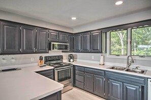 House (4 Bedrooms) | Interior - Table Rock Lake Hideaway w/ Deck: Bring Your Boat! (Golden)