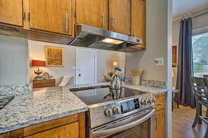 House (2 Bedrooms) | Interior - Texarkana Pet-friendly Pad w/ Fenced Backyard (Texarkana)