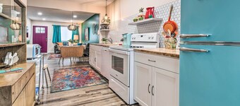 時尚度假租賃 - 步行至 ISU!