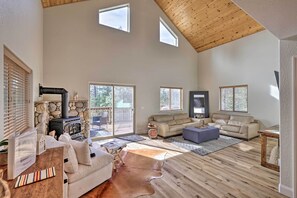 House (3 Bedrooms) | Front of property