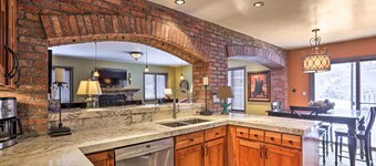 Modern Home w/ Patio: 3 Mi to Beaver Creek Resort!