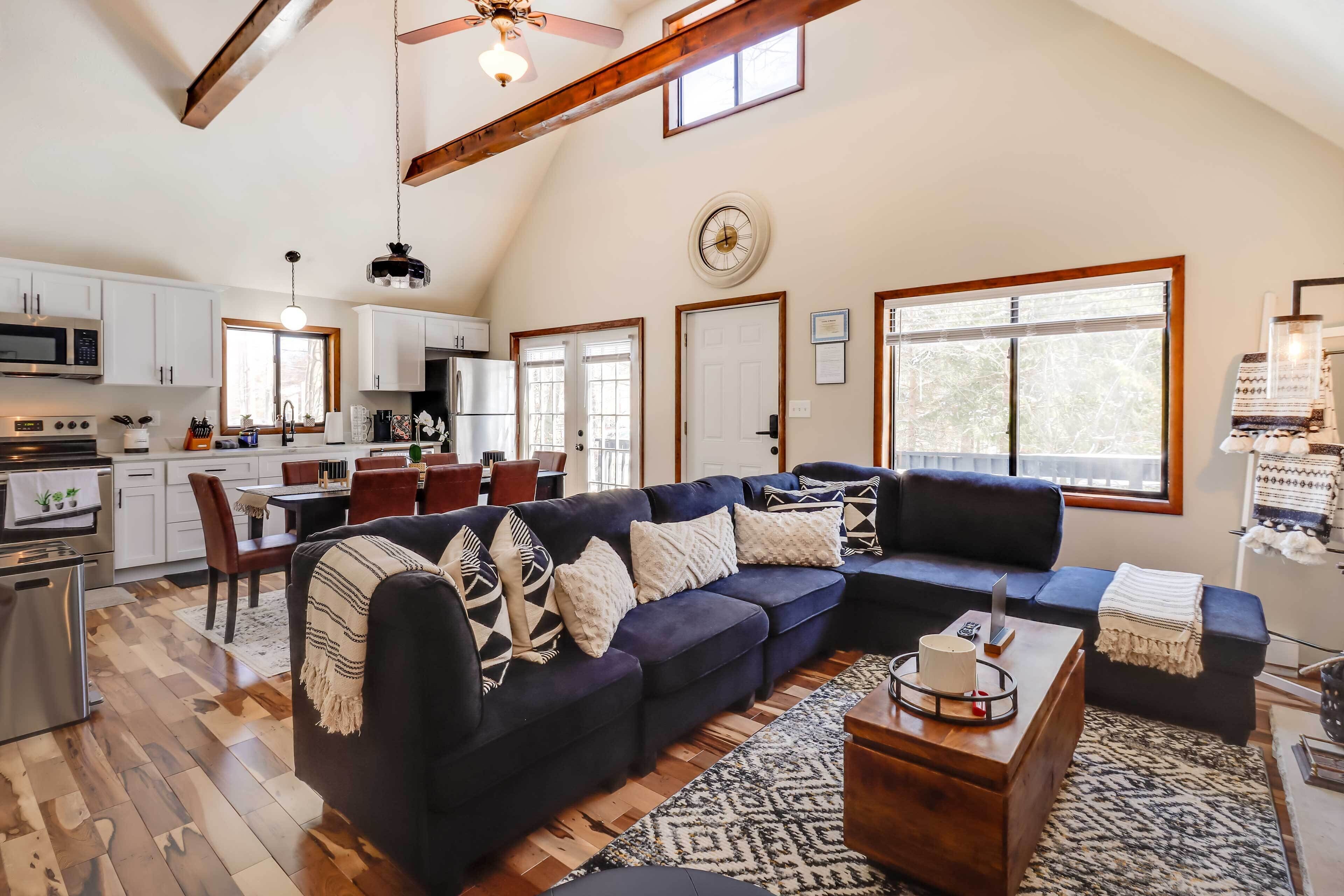 Tobyhanna Vacation Home w/ Community Pool Access