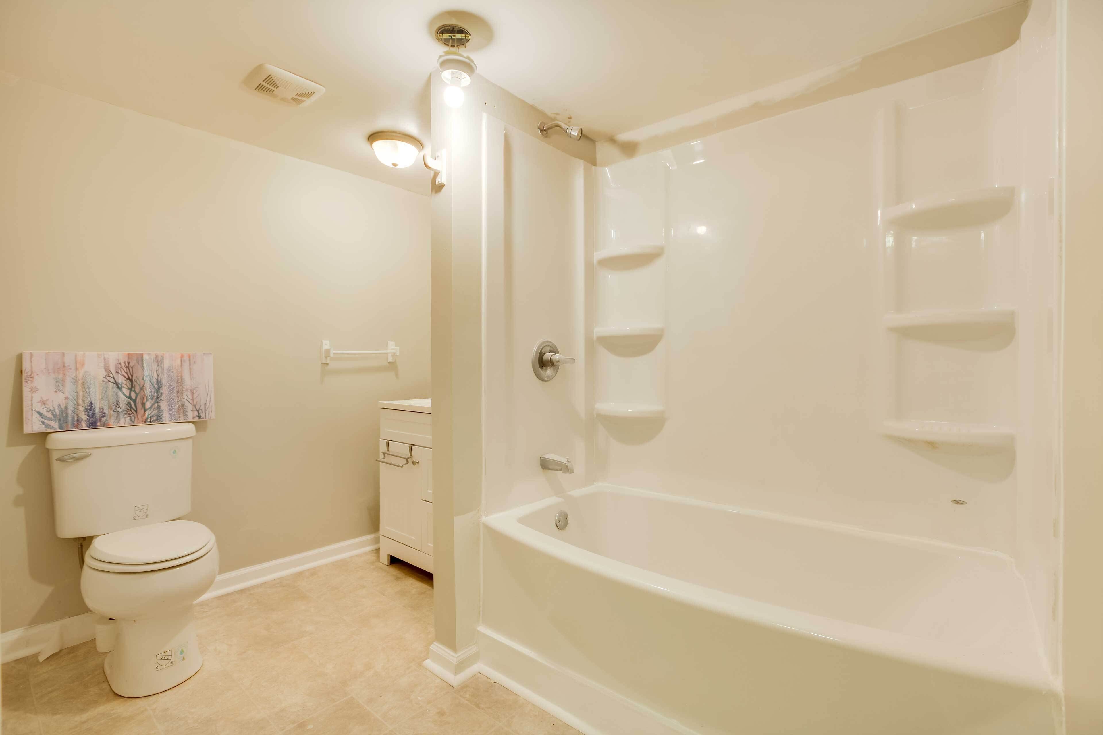 公寓 (3 Bedrooms) | 浴室 | 免費盥洗用品、毛巾
