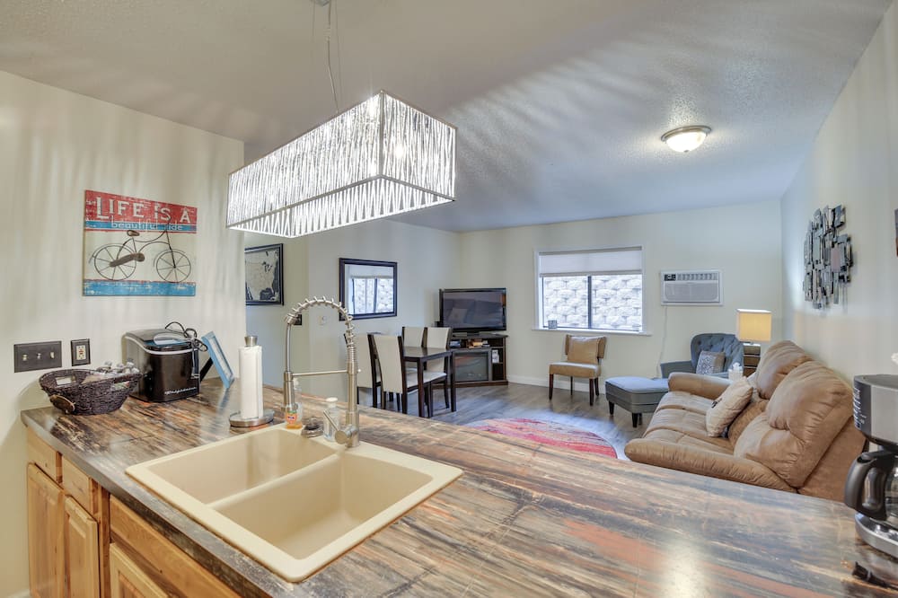 Walkable Lead Condo: 5 Mi to Terry Peak Ski Area! - Roubaix, SD