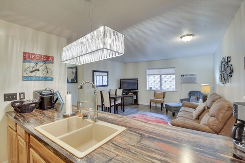 Walkable Lead Condo: 5 Mi to Terry Peak Ski Area!