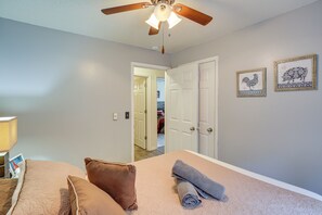 Interior - Walkable Lead Condo: 5 Mi to Terry Peak Ski Area! (Lead)