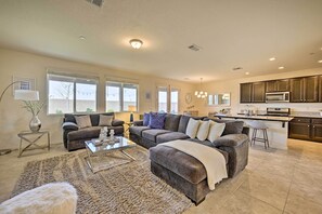 House (3 Bedrooms) | Front of property