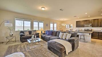 House (3 Bedrooms) | Front of property