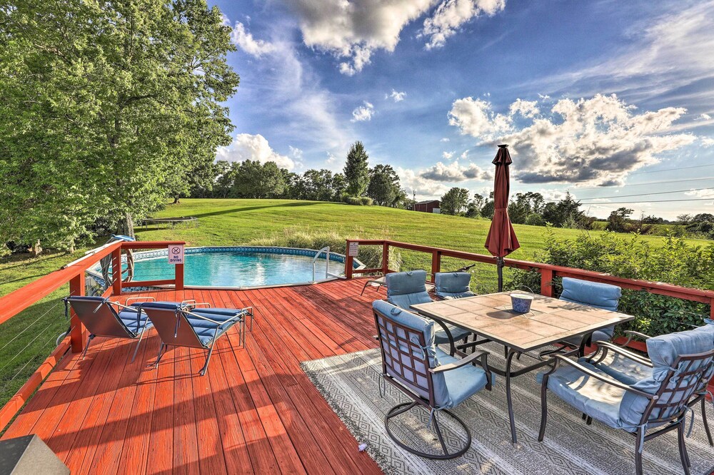 Williamstown Gem w/ Private Pool & Hot Tub!
