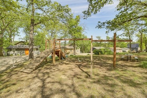 Interior - Pool Access! Waterfront Home on Table Rock Lake (Kimberling City)