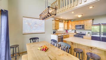 House (3 Bedrooms) | Interior