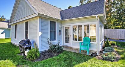 Wells Cottage w/ Resort Amenities - 1 Mi to Beach!