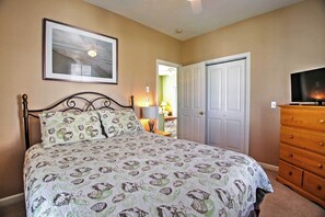 Cottage (2 Bedrooms) | Interior - Wells Cottage w/ Resort Amenities - 1 Mi to Beach! (Wells)