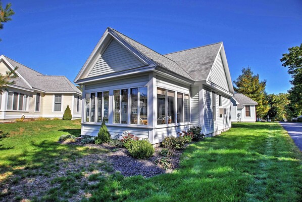 Cottage (2 Bedrooms) | Front of property