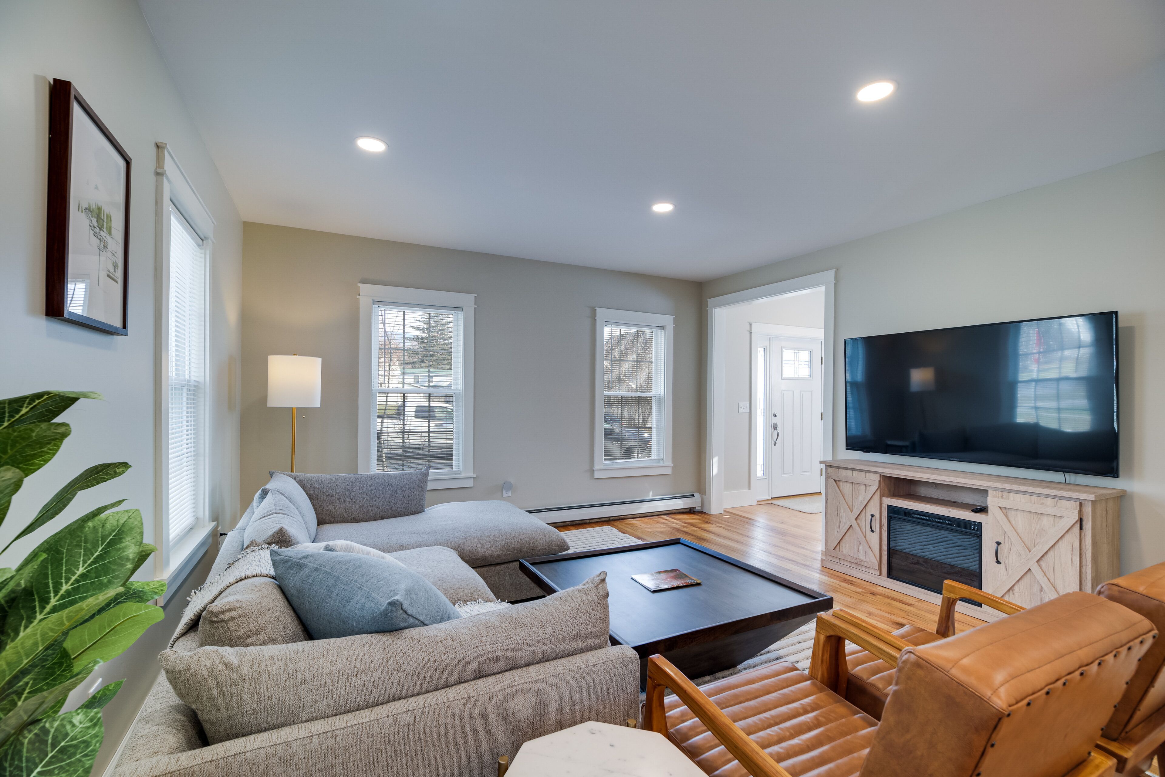 Updated Home in Heart of Rutland, Near Slopes