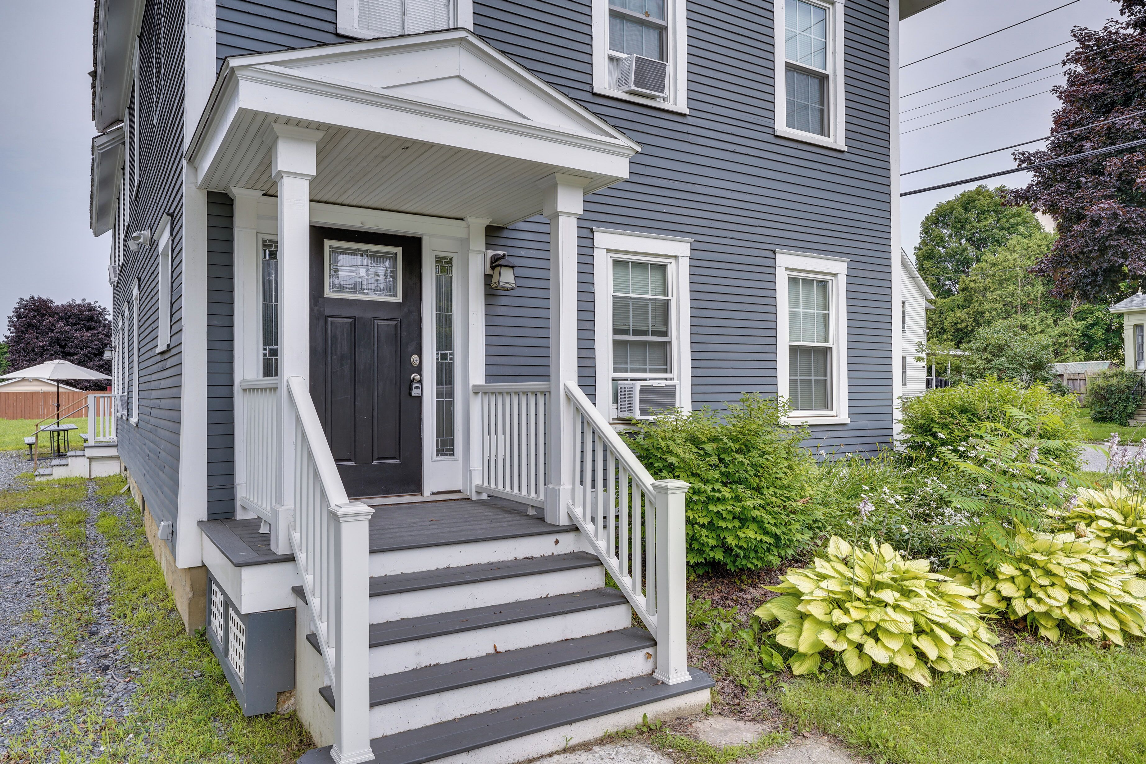 Updated Home in Heart of Rutland, Near Slopes