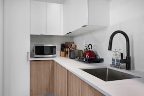 Classic-Apartment | Eigene Küche | Kühlschrank, Wasserkocher mit Kaffee-/Teezubehör, Wasserkocher, Toaster